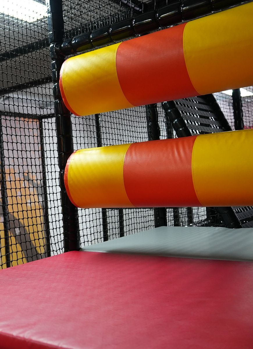 Bei schlechtem Wetter rein in den Spielplatz